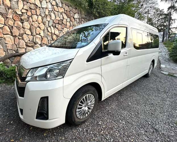 Van de Turismo full Toyota