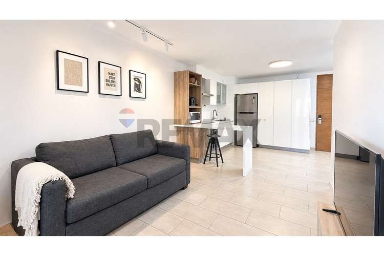 Semi amoblado piso 2, 2d2b con e y b, las condes