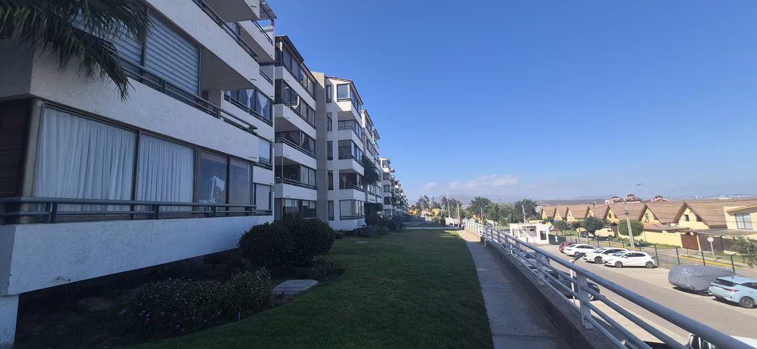 Dept 2D 2B La Serena C/Estac y Bodega (GGCC Inc)|Vista Azul.