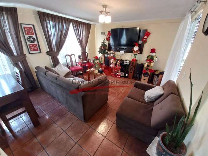 CASA DE ESQUINA AISLADA CON 4 DORMITORIOS, 2 BAÑOS - Imagen 6