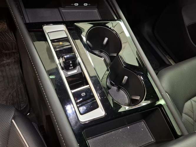 VOLKSWAGEN ATLAS 2025 - Imagen 16