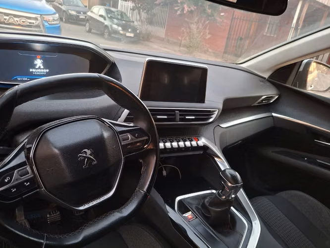¡VENDO PEUGEOT 3008 DIÉSEL 2018!