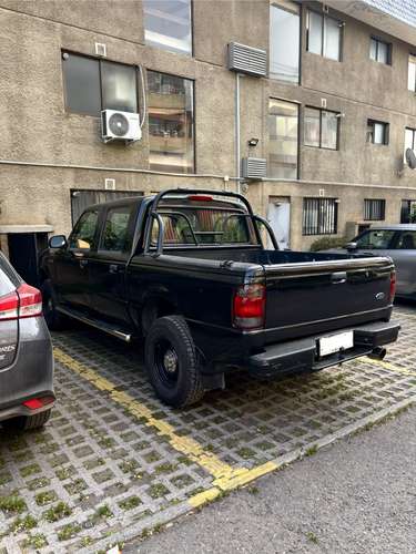 Se Vende Ford Ranger XL 2.3, año 2004, bencinera, mecánica, doble cabina pickup, en muy buen estado.