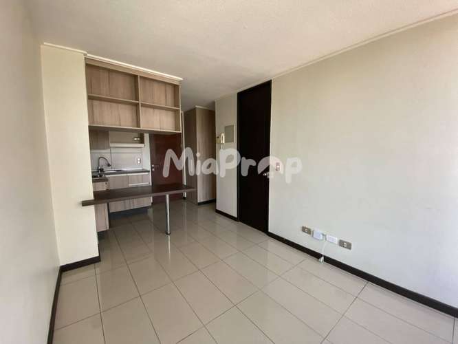 SE ARRIENDA DEPTO DE 1D1B METRO HOSPITALES - Imagen 8