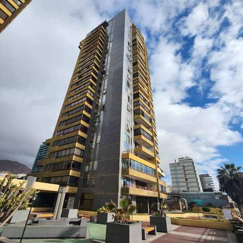 Arriendo departamento Av brasil sin amoblar