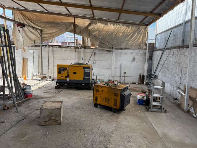 Arriendo bodega terreno cerca cancha oriente - Imagen 2