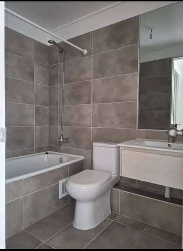 Comodo departamento en Condominio La Castellana - Imagen 6