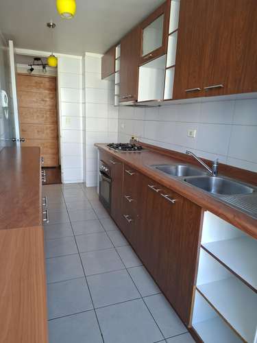 Arriendo lindo y amplio Depto en Condominio - Imagen 8