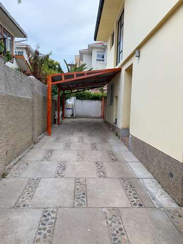 Arriendo amplia y acogedora casa de 2 pisos en Recreo, Viña