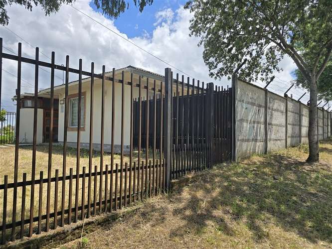 Gran terreno y casa en venta de 3 dorm. en Talca - Imagen 2