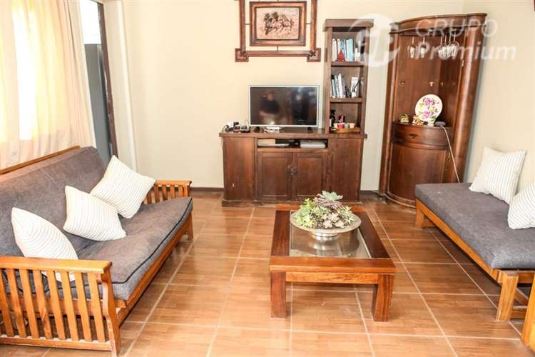 Gran Oportunidad San Miguel: Casa 3D / 2B con Amplio Patio y