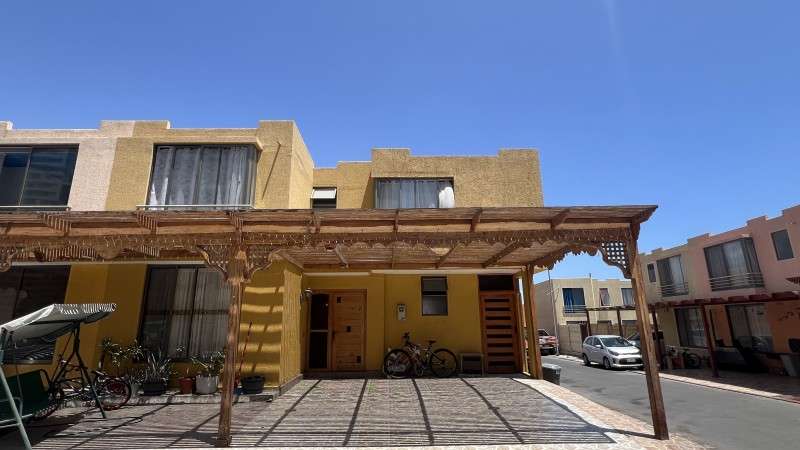 Se arrienda casa en Condominio Aguas Blancas