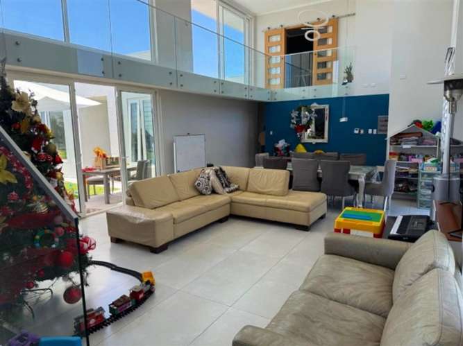 Casa en venta de 4 dorm. en La Serena