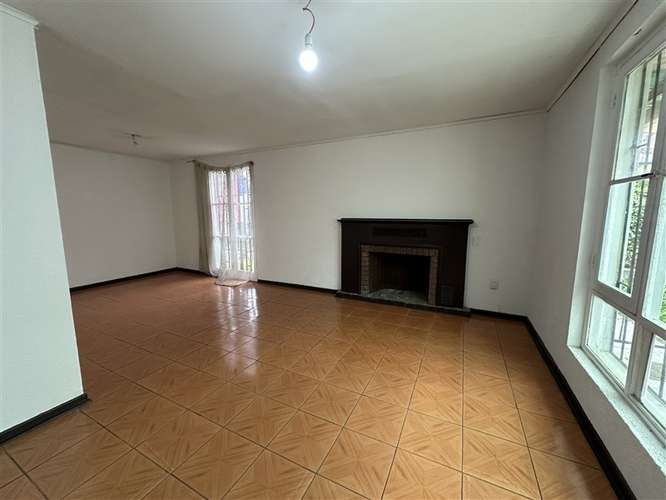 Casa en arriendo de 2 dorm. mas servicios en Macul - Imagen 4