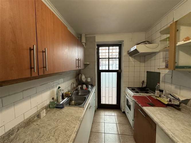 Casa en arriendo de 2 dorm. mas servicios en Macul - Imagen 6