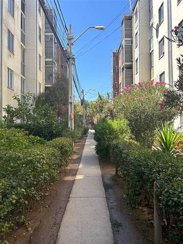 Departamento en venta de 2 dorm. en La Cisterna