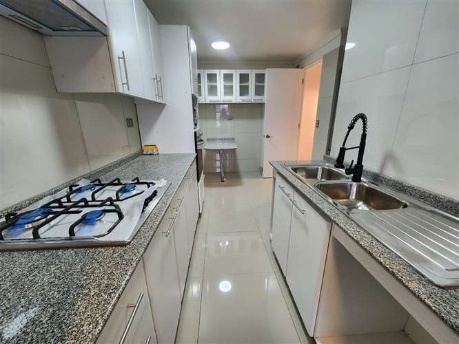 Arriendo depto recién remodelado de 4 dorm. en Providencia - Imagen 6