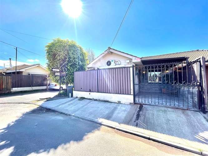 Casa en venta de 3 dorm.2 baños. en La Cruz - Imagen 2