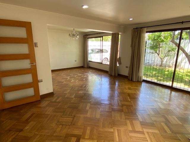 Casa en arriendo de 4 dorm. en La Reina