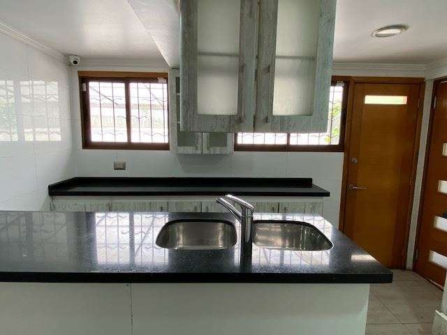 Casa en arriendo de 4 dorm. en La Reina - Imagen 14