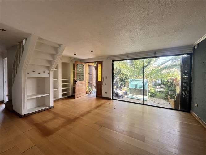Casa en arriendo de 5 dorm