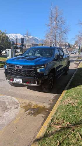 Chevrolet SILVERADO 2023 - Imagen 4