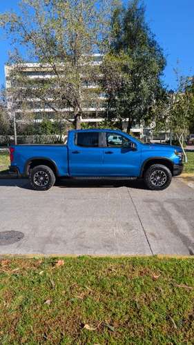 Chevrolet SILVERADO 2023 - Imagen 5