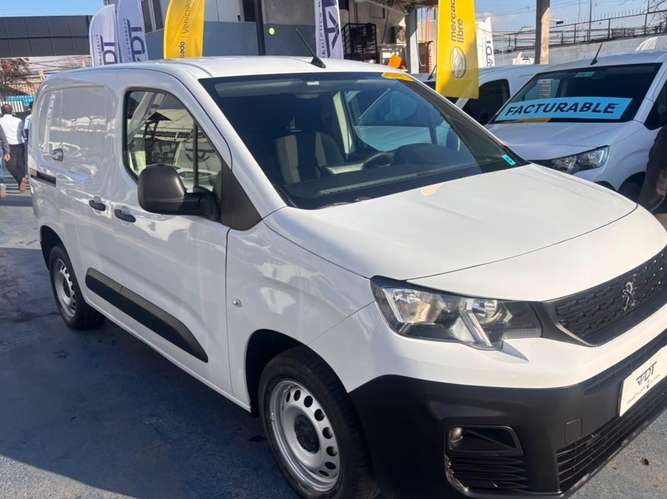 Peugeot PARTNER 2023