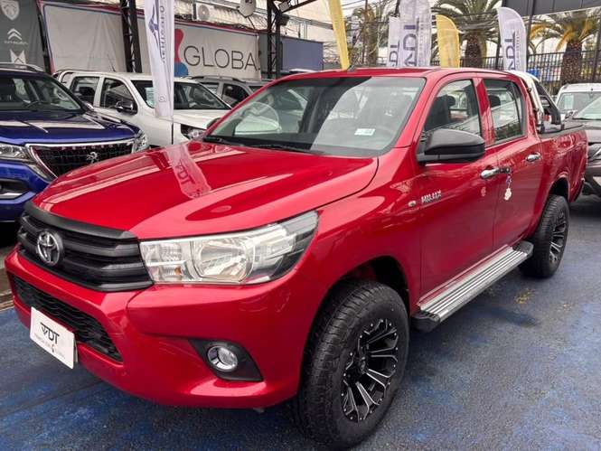 Toyota HILUX 4X4 2.4 MT 2024