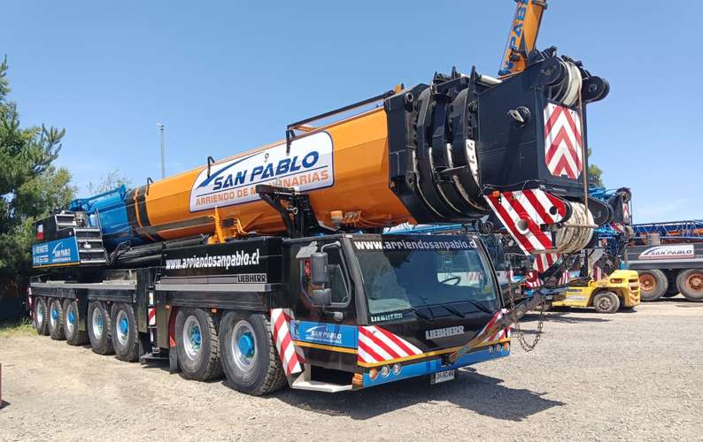 Grúa Liebherr LTM 1400-7.1 para 400 Toneladas