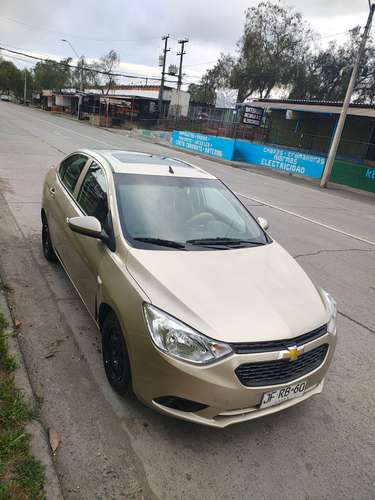 Auto en buen estado general
