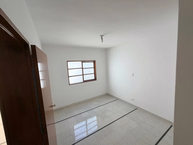 Venta casa amplia en Laureles- Estadio - Imagen 7