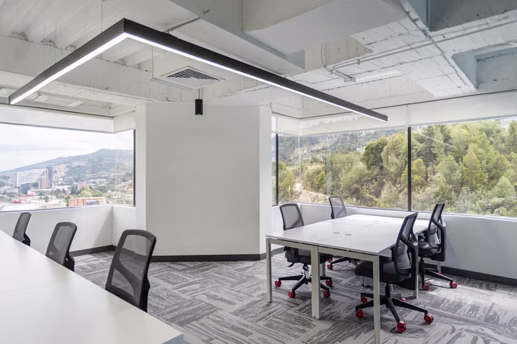 Espacio de oficina en renta para 5 personas en Bogota, North Point