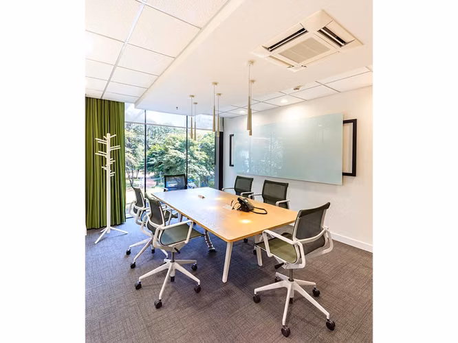 Alquiler de oficinas bellamente diseñadas para 3 personas en BOGOTA, Spaces 80 Once