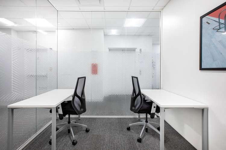 Alquiler de oficinas bellamente diseñadas para 1 persona en Bogota, Colina Campestre