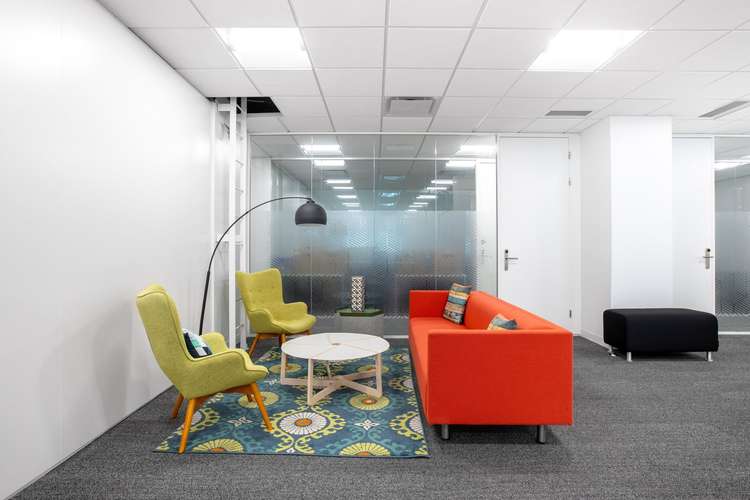 Alquiler de oficina abierta bellamente diseñada para 15 personas en Bogota, Connecta 80