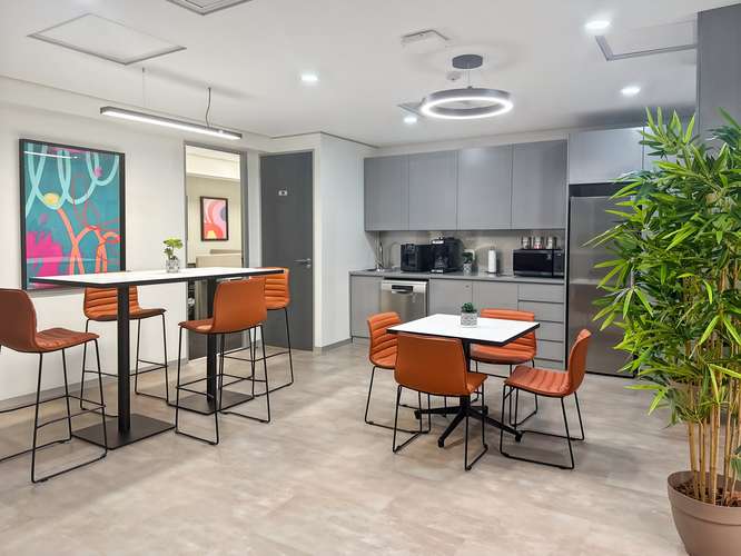 Oficina grande en alquiler – Regus Bogota, Calle 97