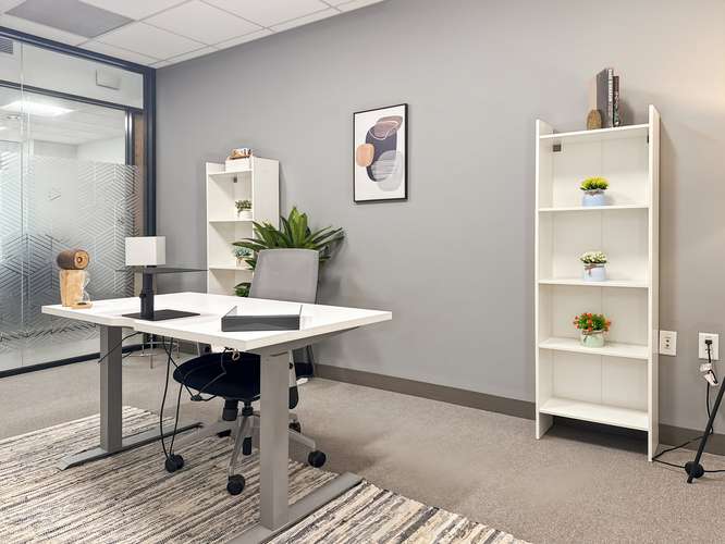 Uso de oficina privada bajo demanda en Regus Bogota, 94 Trece