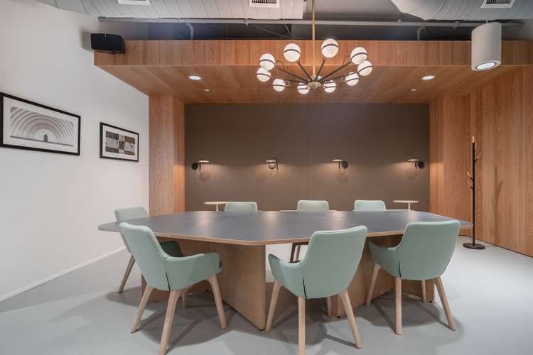 Alquiler de oficinas bellamente diseñadas para 5 personas en Bogota, Plaza Claro