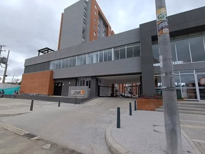 SE ARRIENDA APARTAMENTO (Lagos de torca Lirio)