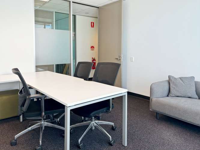Oficina equipada para 1 persona – Open Office Bogota, Business Suites Calle 100 - Imagen 1