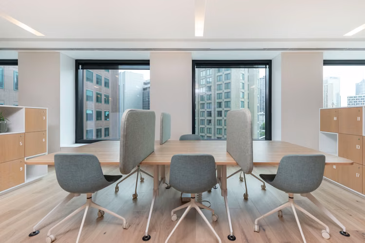 Espacio de oficina en renta para 1 persona en Bogota, Business Suites Santa Barbara