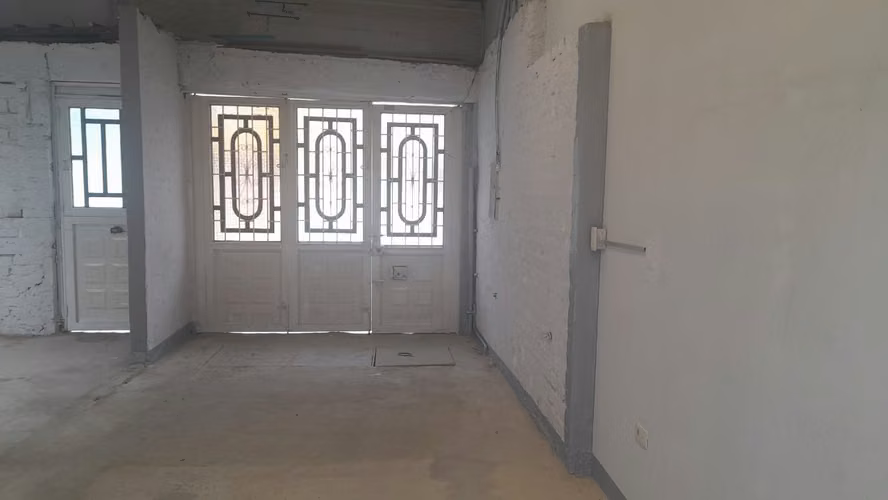 Arriendo Bodega baarrio la estrada