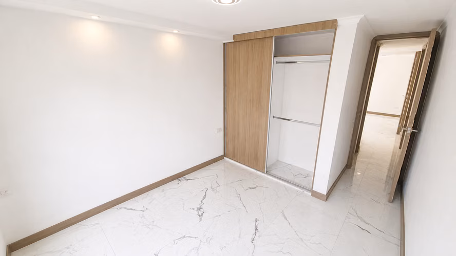 Venta de apto en 5to piso en los parques