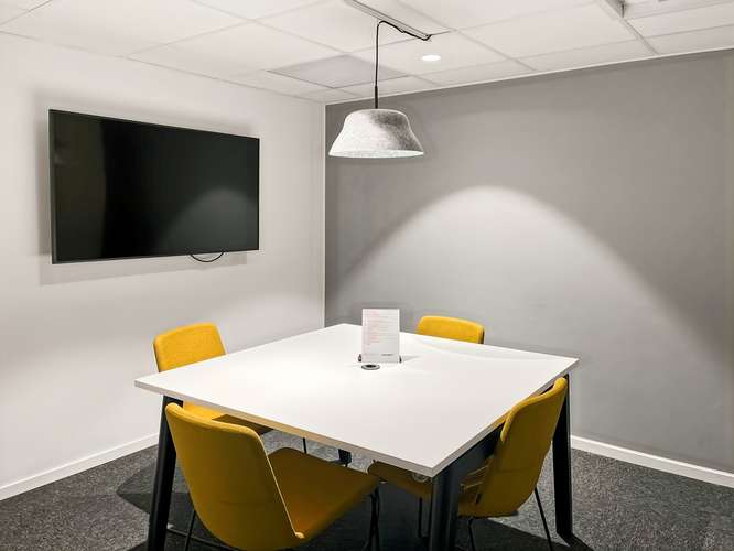 Oficina privada en alquiler – Open Office Envigado, Buena Mesa en