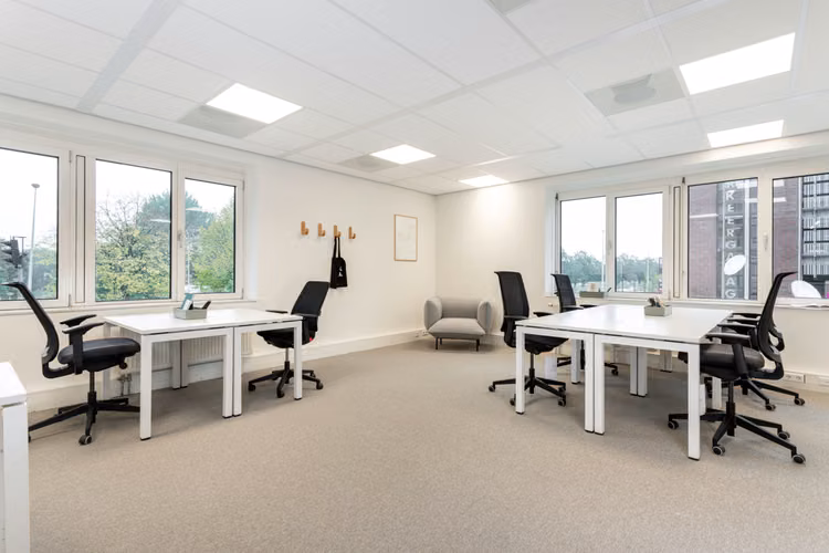 Alquiler de oficina abierta bellamente diseñada para 15 personas en Medellin, Celestial House