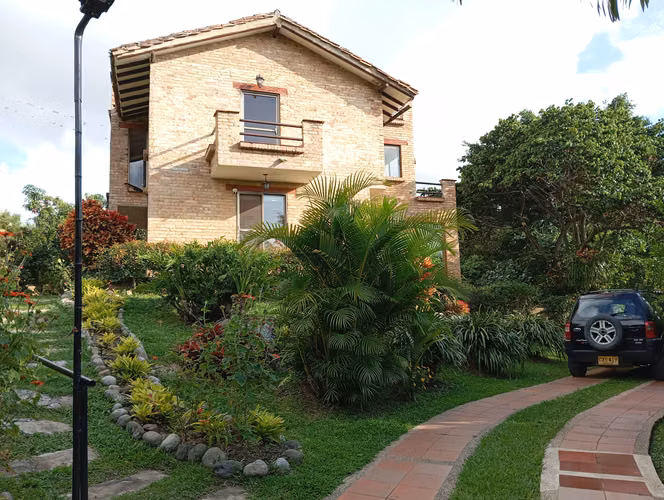 VENDO MI HERMOSA CASA CAMPESTRE CERCA A BOGOTA