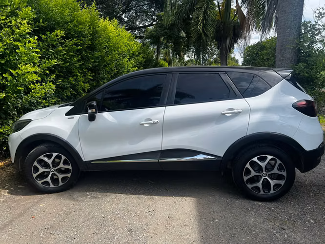 GRAN OPORTUNIDAD! Renault Capture Bose 2.0  Automática