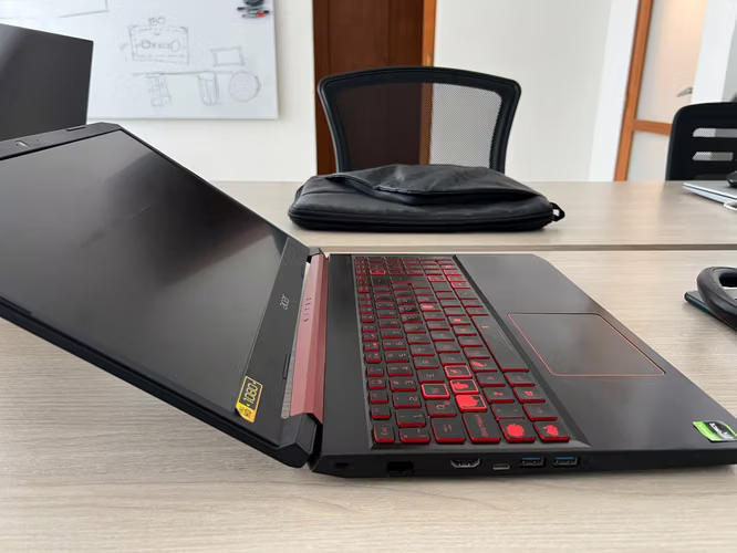 Portátil Gamer Acer Nitro 5 - Imagen 4
