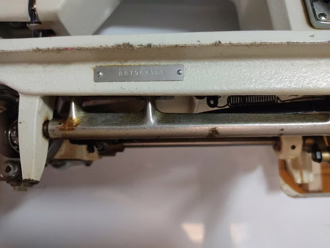 Máquina de Coser Brother Deluxe 685 Japonesa con mueble nuevo. - Imagen 6